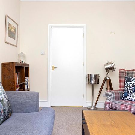 エディンバラJoivy Modern Flat On Rose Streetアパートメント エクステリア 写真