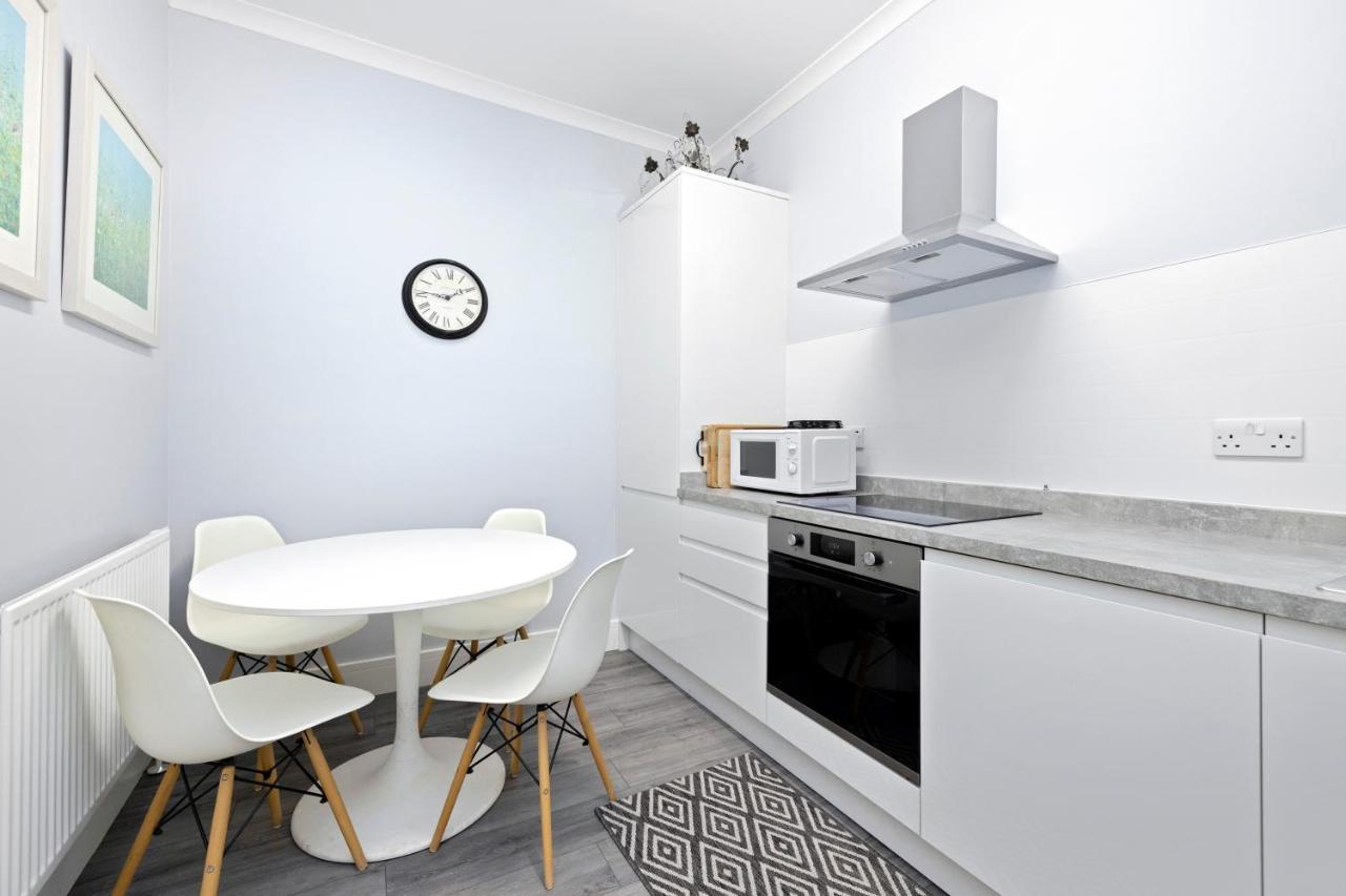 エディンバラJoivy Modern Flat On Rose Streetアパートメント エクステリア 写真