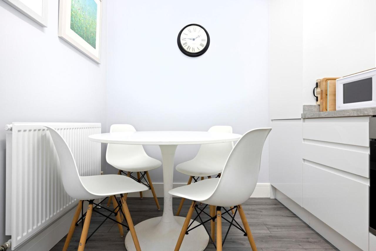 エディンバラJoivy Modern Flat On Rose Streetアパートメント エクステリア 写真